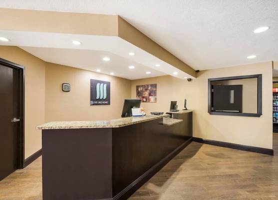 MainStay Suites Chattanooga Hamilton Place 1
