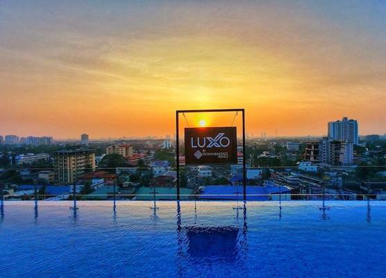 Luxo Kochi 1
