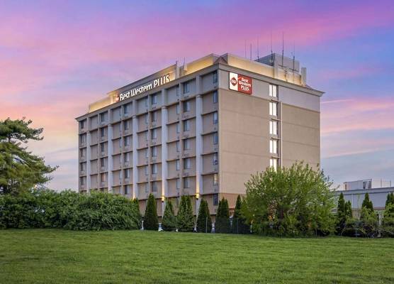 Best Western Plus The Charles Hotel 1