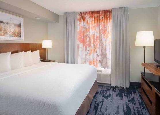Fairfield Inn and Suites Austin South 1