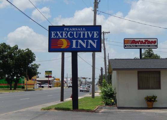 Pearsall Executive Inn 1