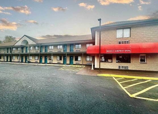 Red Carpet Inn Norwalk 1