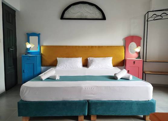 Limestone Sun Suites 1