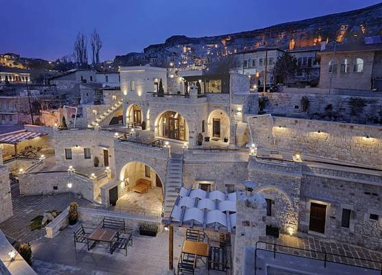 Solem Cave Suites 1