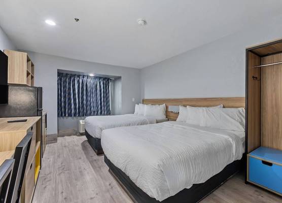 Day Inn by Wyndham San Antonio Downtown 1