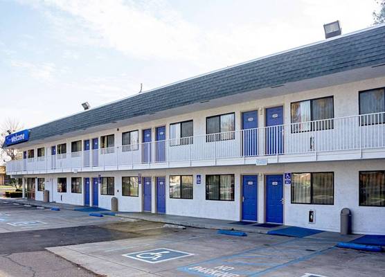 Motel 6-Porterville, CA 1