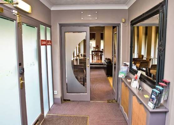 Wards Hotel 1