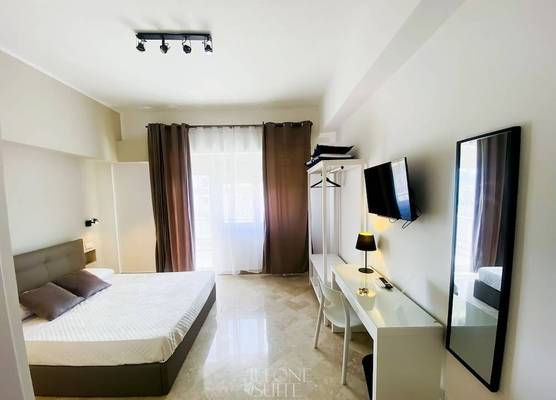 Leone Suite B&B & Restaurant AIC 1