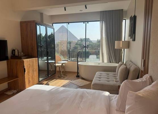 Palacio Pyramids Hotel 1