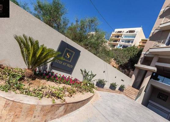 STAY AT 9020 1