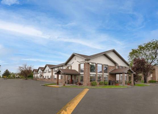 Super 8 by Wyndham Longmont/Twin Peaks 1