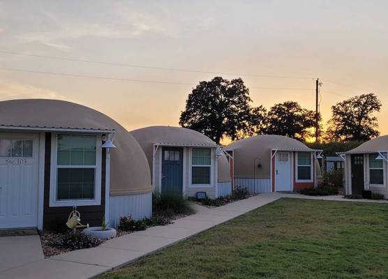 Country Dome Suites 1