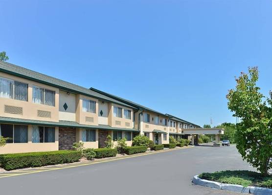 Americas Best Value Inn New Paltz 1