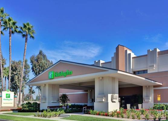 Holiday Inn & Suites ANAHEIM (1 BLK/DISNEYLAND ) by IHG 1