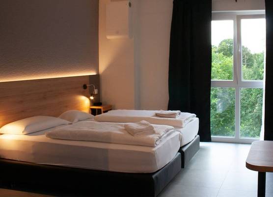 Hotel Good Night 1