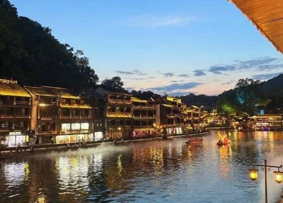 Phoenix Fuyuan Villa Riverside Hotel 1