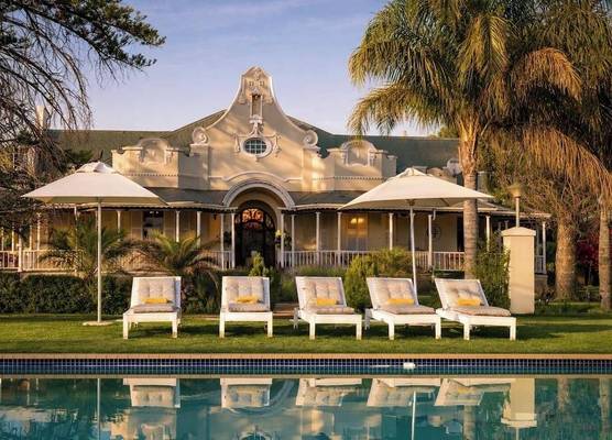 Bakenskraal Ostrich Palace 1