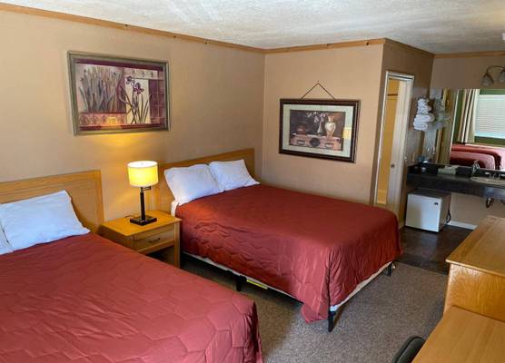 Whitney Portal Hotel And Hostel 1