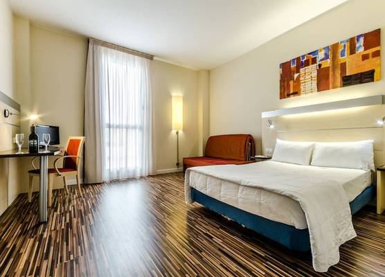 Hotel YIT Ciudad De Zaragoza 1