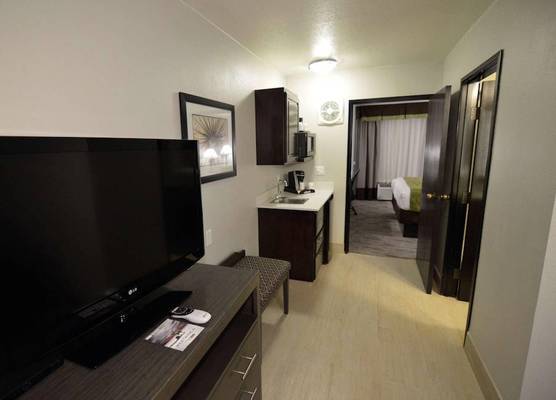 Garner Hotel Liberal North by IHG 1