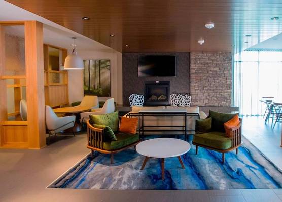 Fairfield Inn & Suites By Marriott Alexandria 1