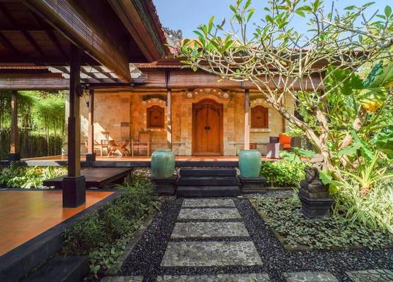 Giri Bhagawan Villas & Spa 1