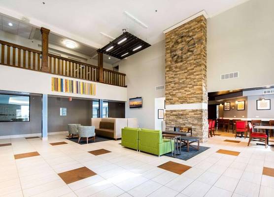 Country Inn & Suites by Radisson, South Haven, MI 1