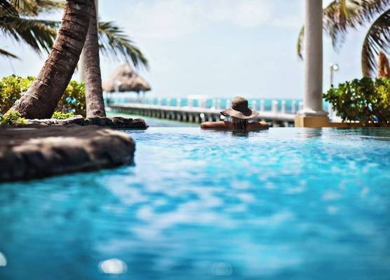 Pelican Reef Villas Resort 1