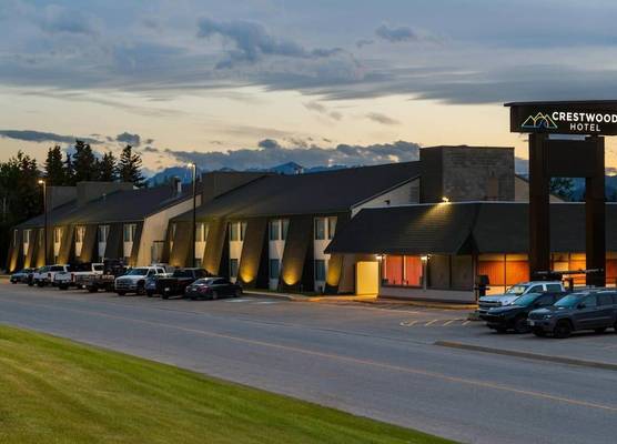 Crestwood Hotel 1