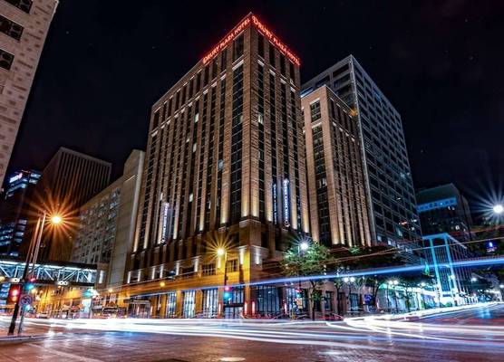 Drury Plaza Hotel Milwaukee Downtown 1
