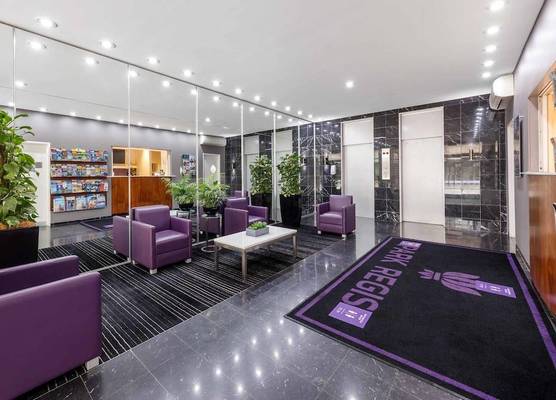 Park Regis Concierge Apartments 1