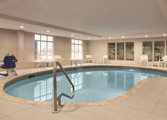 Country Inn & Suites by Radisson, Chattanooga-Lookout Mountain 1