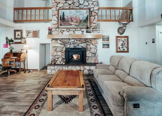 Bryce Canyon Pines Lodge 1
