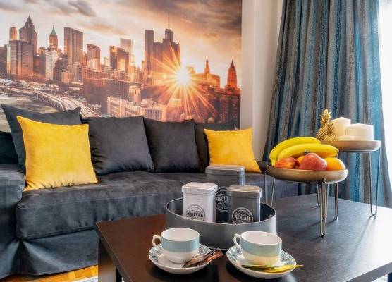 Corona Deluxe Apt Must 1
