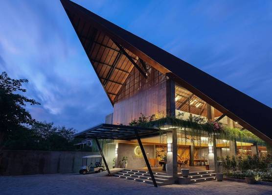 Kayumas Seminyak Resort 1