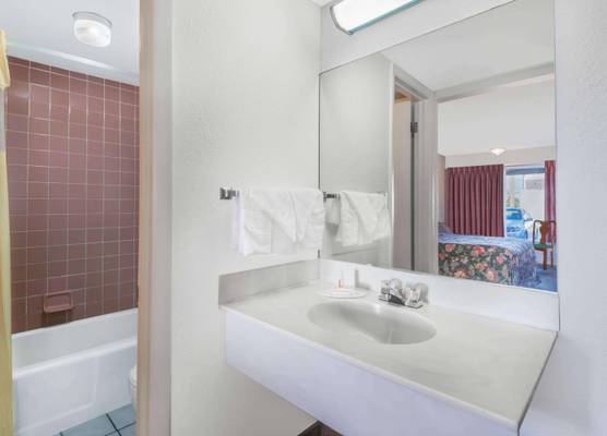 Days Inn by Wyndham Mt. Sterling 1