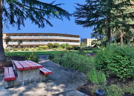 Riverfront Inn Roseburg 1