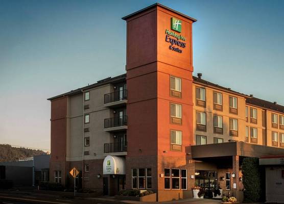 Holiday Inn Express & Suites PORTLAND-NW DOWNTOWN by IHG 1