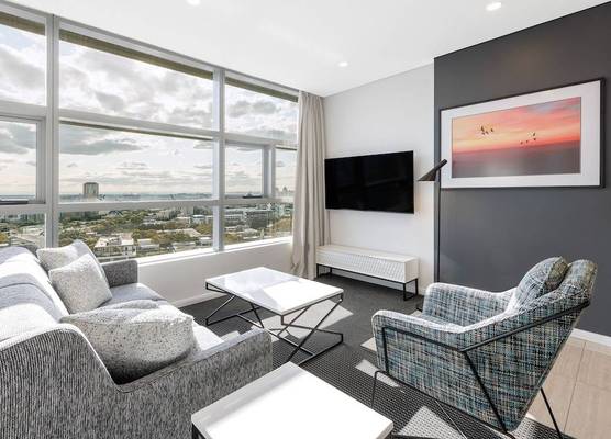Meriton Suites Zetland 1