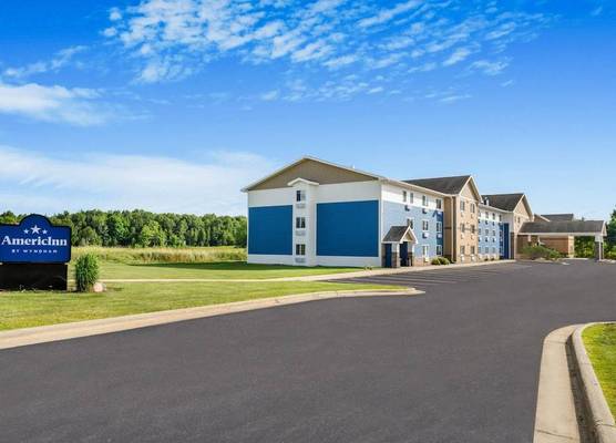 AmericInn by Wyndham Wausau 1