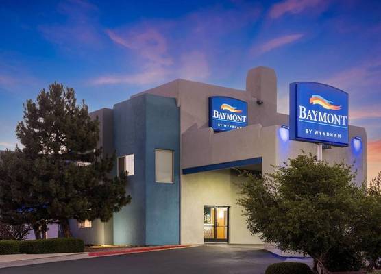 Baymont by Wyndham Santa Fe 1