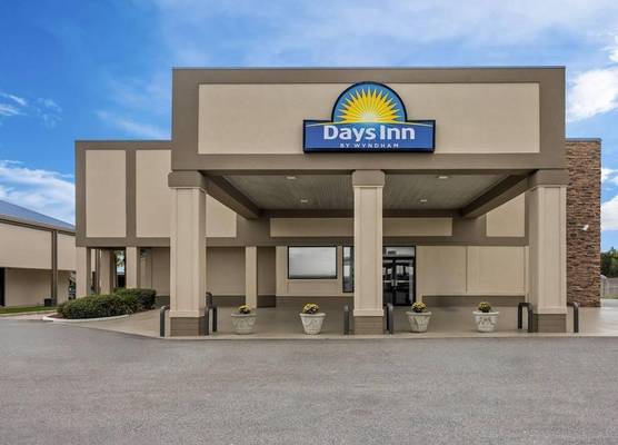 Days Inn by Wyndham Adel I-75 1