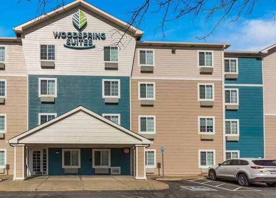 WoodSpring Suites Evansville 1
