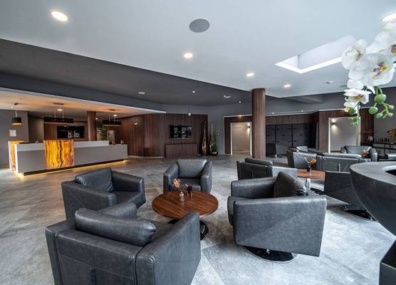 EE Hotel 1