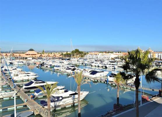 Marina Plaza by Garvetur 1