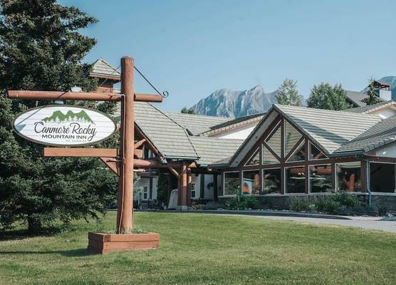 Canmore Rocky Mountain Inn 1