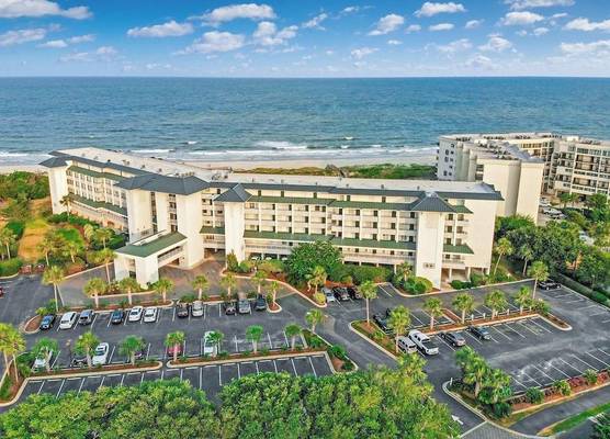 Litchfield Beach & Golf Resort 1