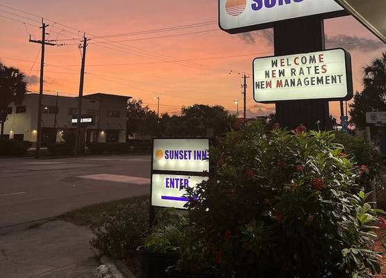 Sunset Inn 1