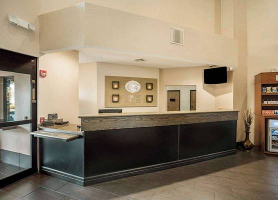 Comfort Suites Monroe 1