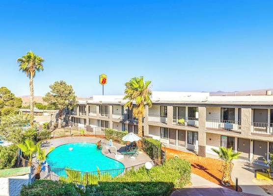 Townhouse Barstow Route 66 1